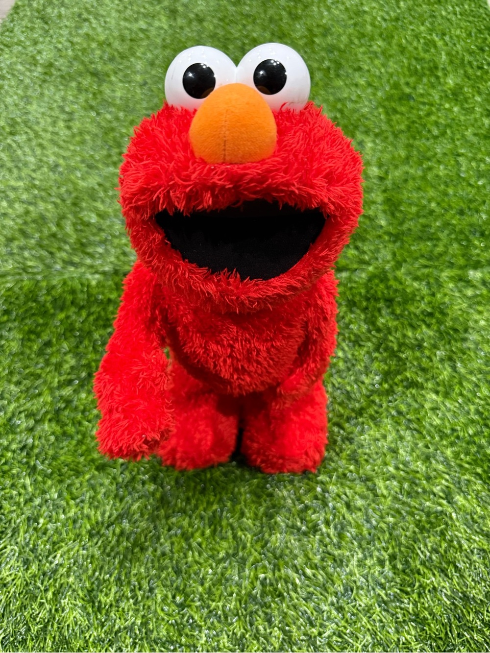 T.M.I. Sesame Street Elmo Red Plush Stuffed Toy Small Surface Washable